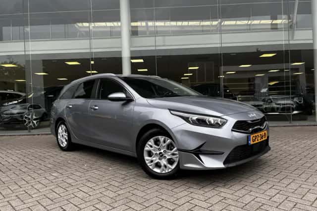 Kia Ceed Sportswagon (2024) thumbnail 2