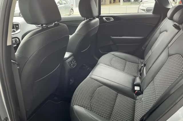 Kia Ceed Sportswagon (2024) thumbnail 15
