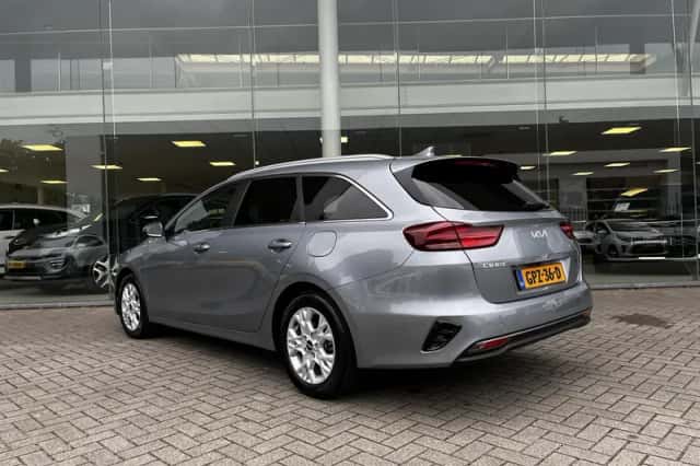 Kia Ceed Sportswagon (2024) thumbnail 4