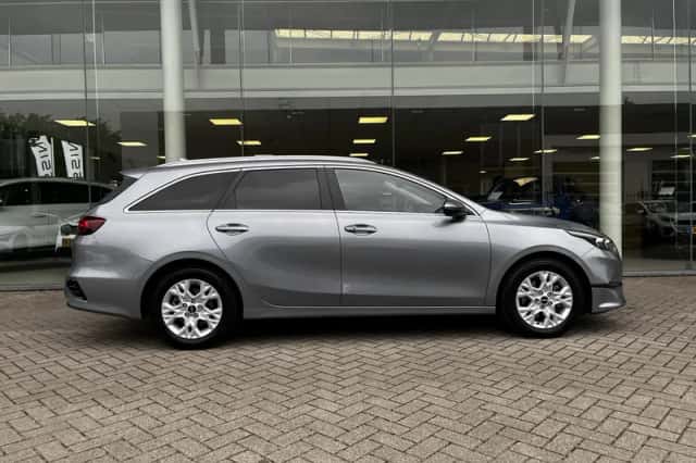 Kia Ceed Sportswagon (2024) thumbnail 6
