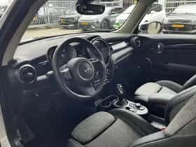 MINI Electric (2023) thumbnail 12