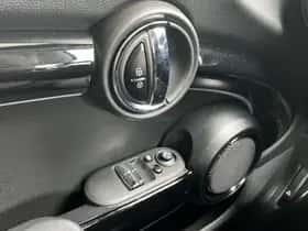 MINI Electric (2023) thumbnail 14