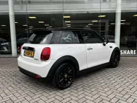 MINI Electric (2023) thumbnail 4