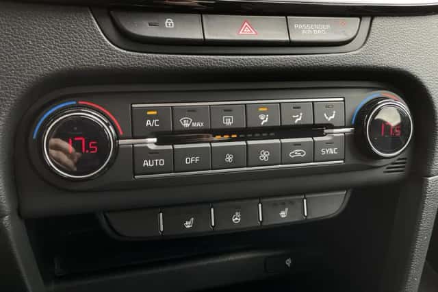 Kia Ceed Sportswagon (2022) thumbnail 25
