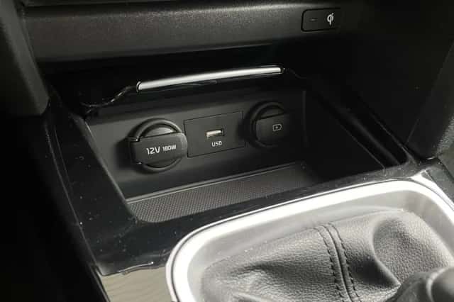 Kia Ceed Sportswagon (2022) thumbnail 5