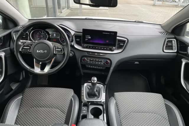 Kia Ceed Sportswagon (2022) thumbnail 9