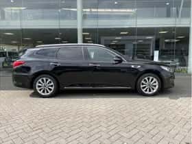 Kia Optima (2019) thumbnail 3