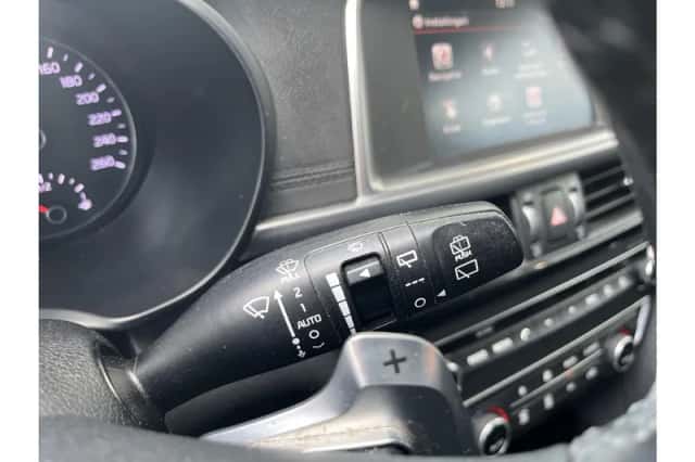Kia Optima (2019) thumbnail 25