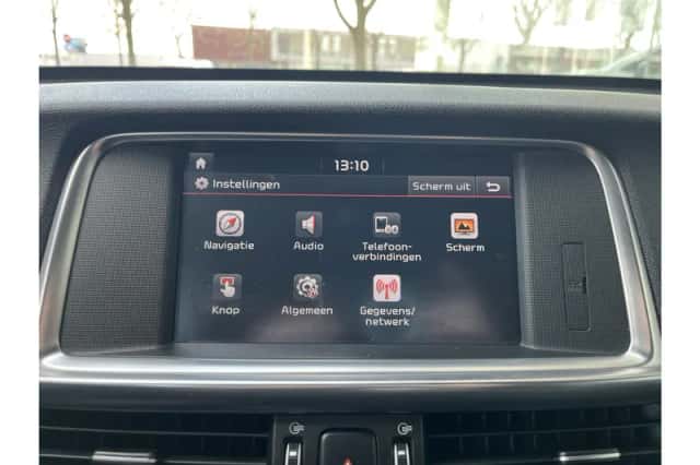 Kia Optima (2019) thumbnail 32