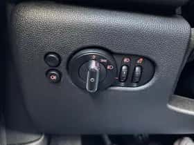 MINI Cooper (2017) thumbnail 16
