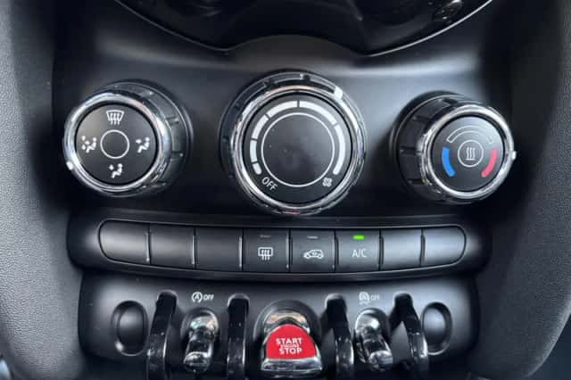 MINI Cooper (2017) thumbnail 10