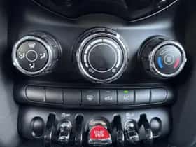 MINI Cooper (2017) thumbnail 10