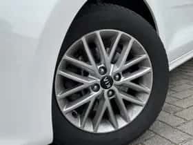 Kia Rio (2020) thumbnail 2