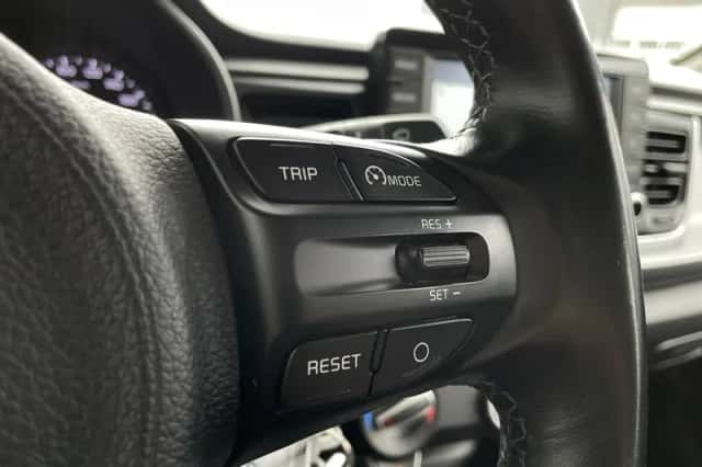 Kia Rio (2020) thumbnail 12