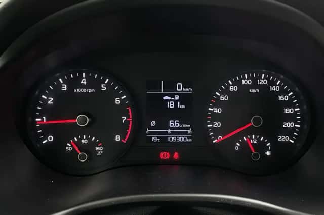 Kia Rio (2020) thumbnail 15