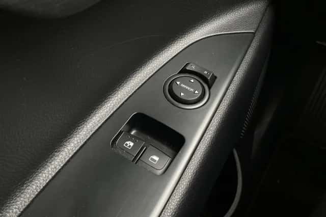 Kia Rio (2020) thumbnail 28