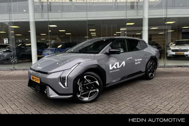 Kia EV4 (2025) thumbnail 1