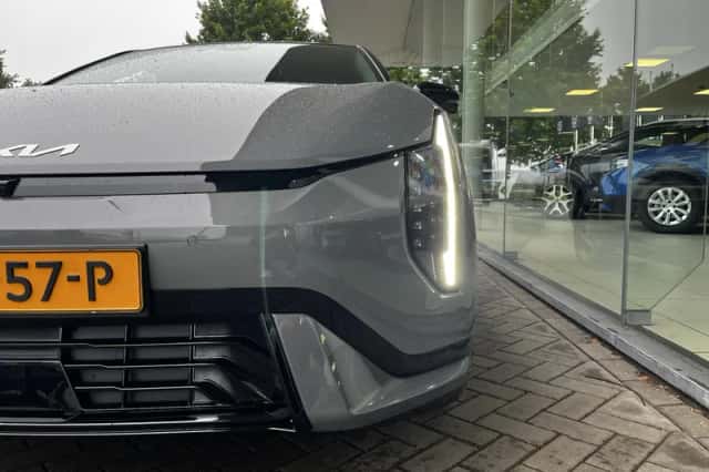 Kia EV4 (2025) thumbnail 3