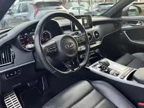 Kia Stinger (2018) thumbnail 14