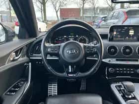 Kia Stinger (2018) thumbnail 18