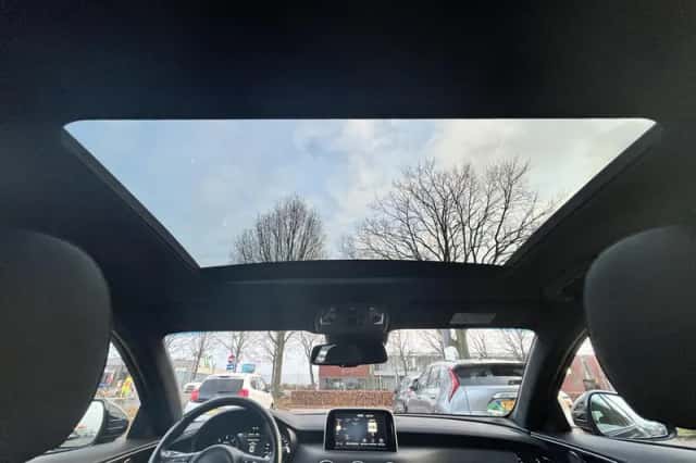 Kia Stinger (2018) thumbnail 20