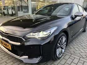 Kia Stinger (2018) thumbnail 3