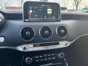 Kia Stinger (2018) thumbnail 27