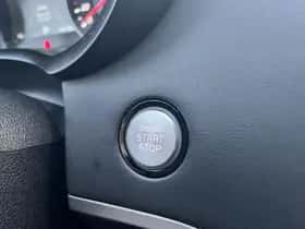 Kia Stinger (2018) thumbnail 30