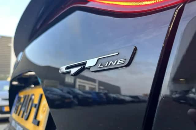 Kia Stinger (2018) thumbnail 40