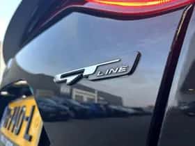 Kia Stinger (2018) thumbnail 40