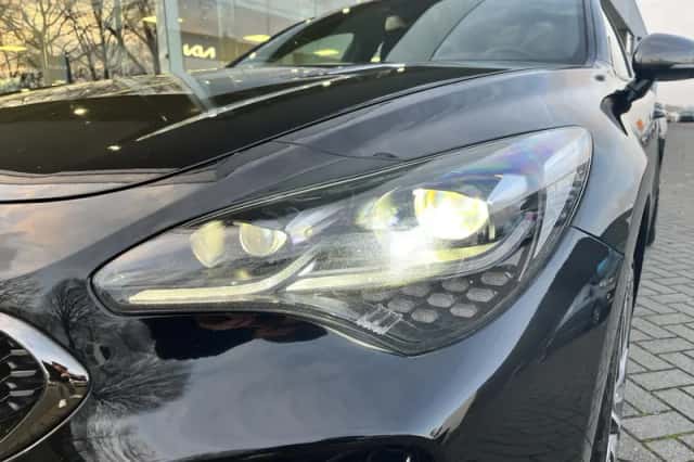 Kia Stinger (2018) thumbnail 42