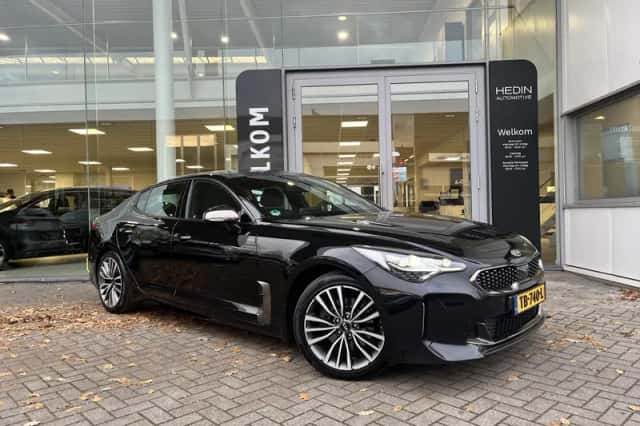 Kia Stinger (2018) thumbnail 6