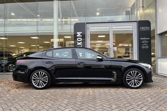 Kia Stinger (2018) thumbnail 7