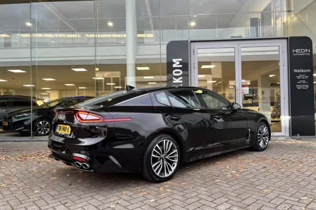 Kia Stinger (2018) thumbnail 8