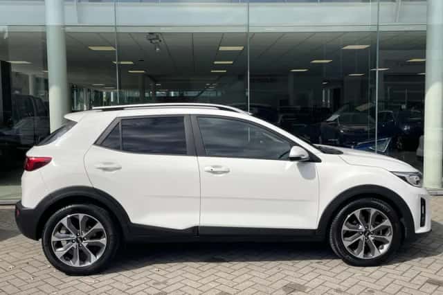 Kia Stonic (2020) thumbnail 5