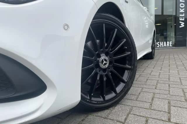 Mercedes-Benz CLA-Klasse (2019) thumbnail 2