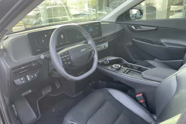 Kia EV6 (2025) thumbnail 13