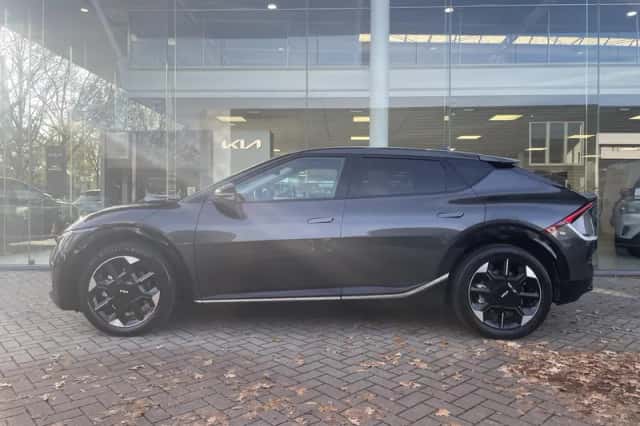 Kia EV6 (2025) thumbnail 10
