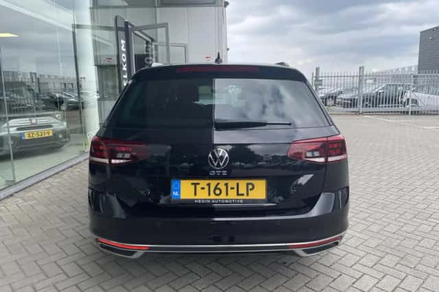 Volkswagen Passat (2021) thumbnail 11