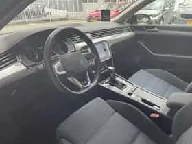 Volkswagen Passat (2021) thumbnail 15