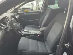 Volkswagen Passat (2021) thumbnail 16