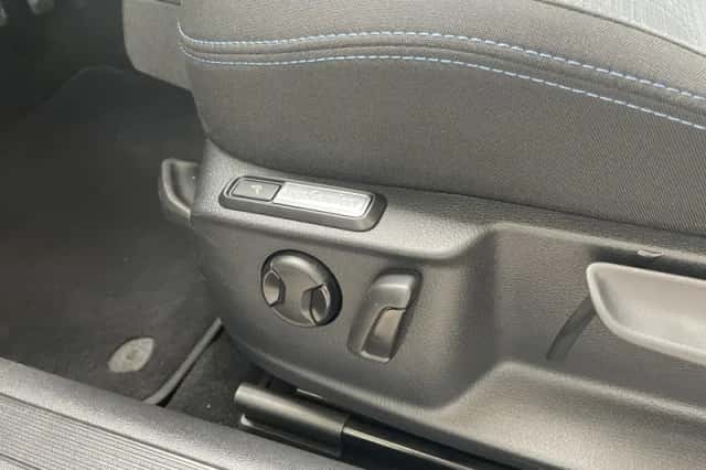 Volkswagen Passat (2021) thumbnail 17