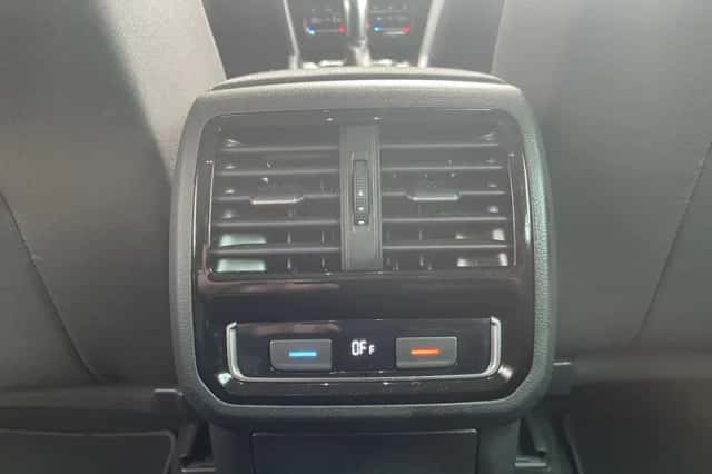 Volkswagen Passat (2021) thumbnail 20
