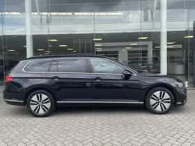 Volkswagen Passat (2021) thumbnail 8