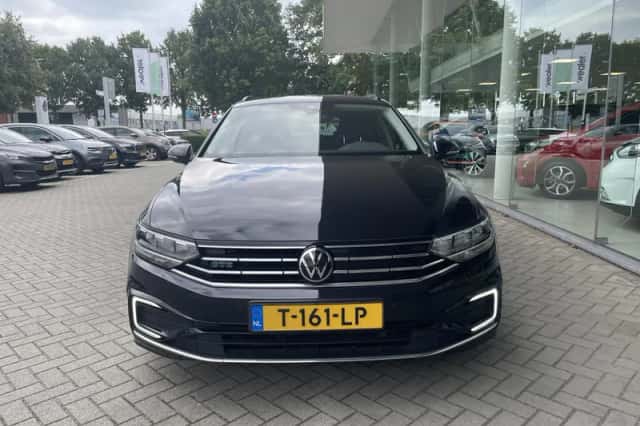 Volkswagen Passat (2021) thumbnail 9