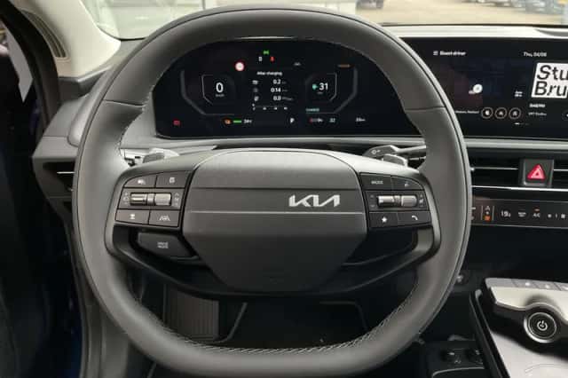 Kia EV6 (2025) thumbnail 12