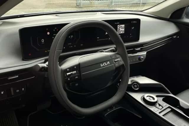 Kia EV6 (2025) thumbnail 8