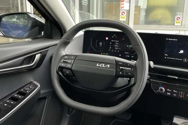 Kia EV6 (2025) thumbnail 9