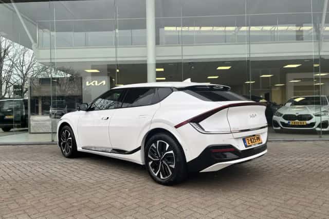 Kia EV6 (2024) thumbnail 12