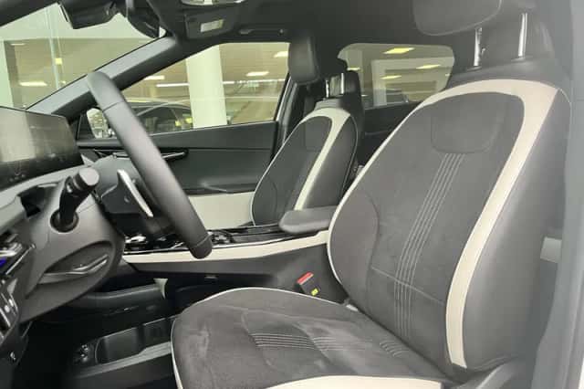 Kia EV6 (2024) thumbnail 15